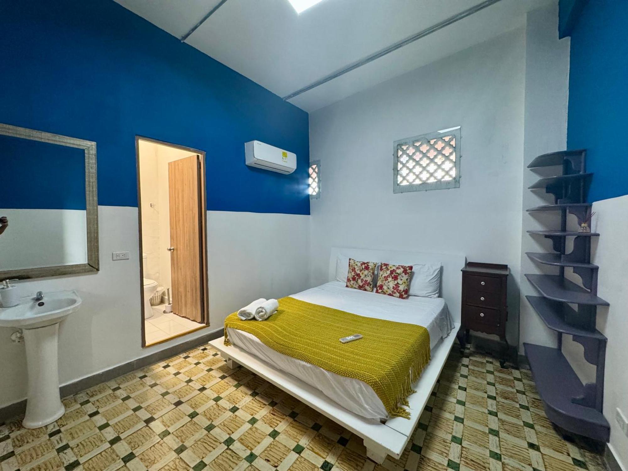 Hotel Casa De La Cruz à Cartagène Extérieur photo